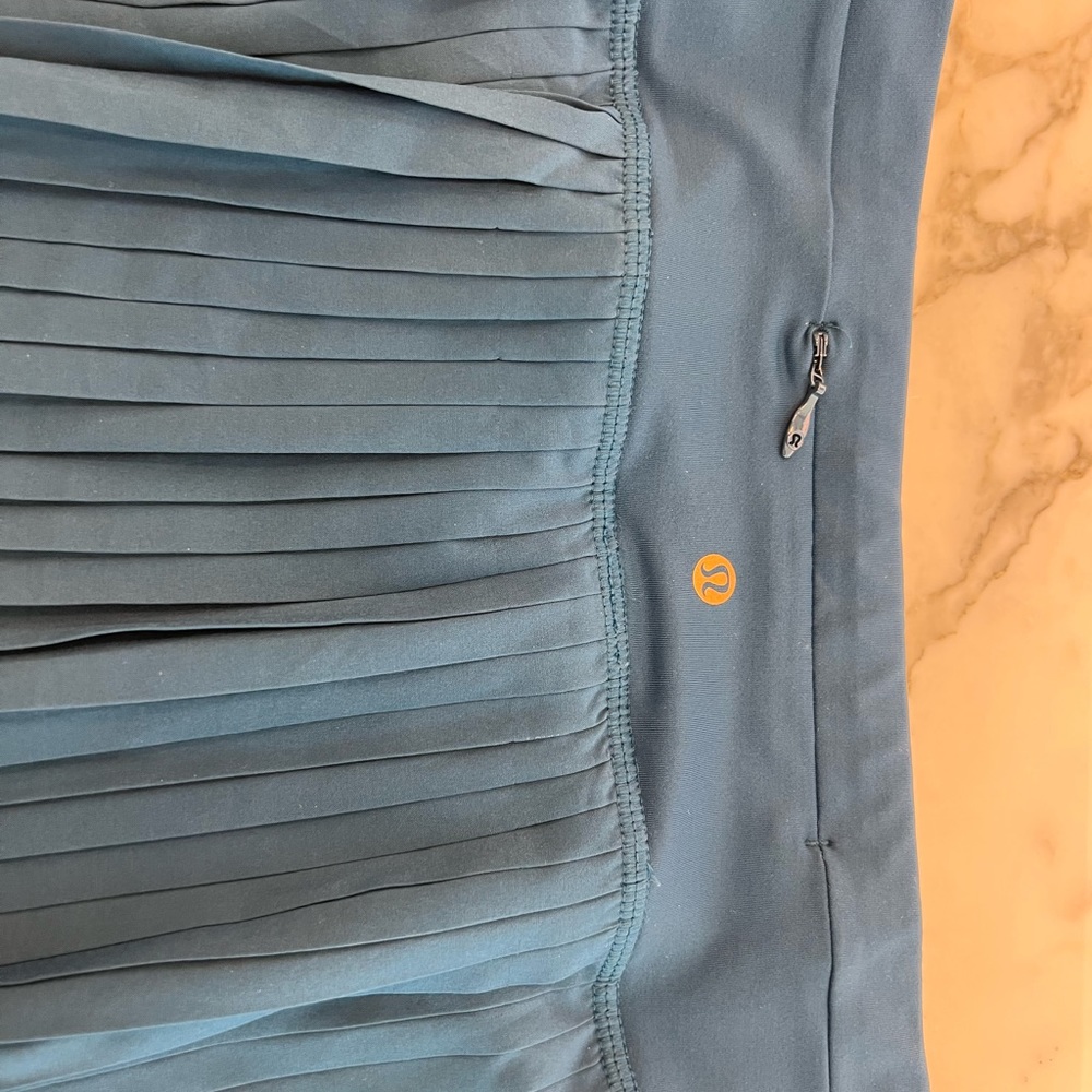 Tennis skirt, with built in short